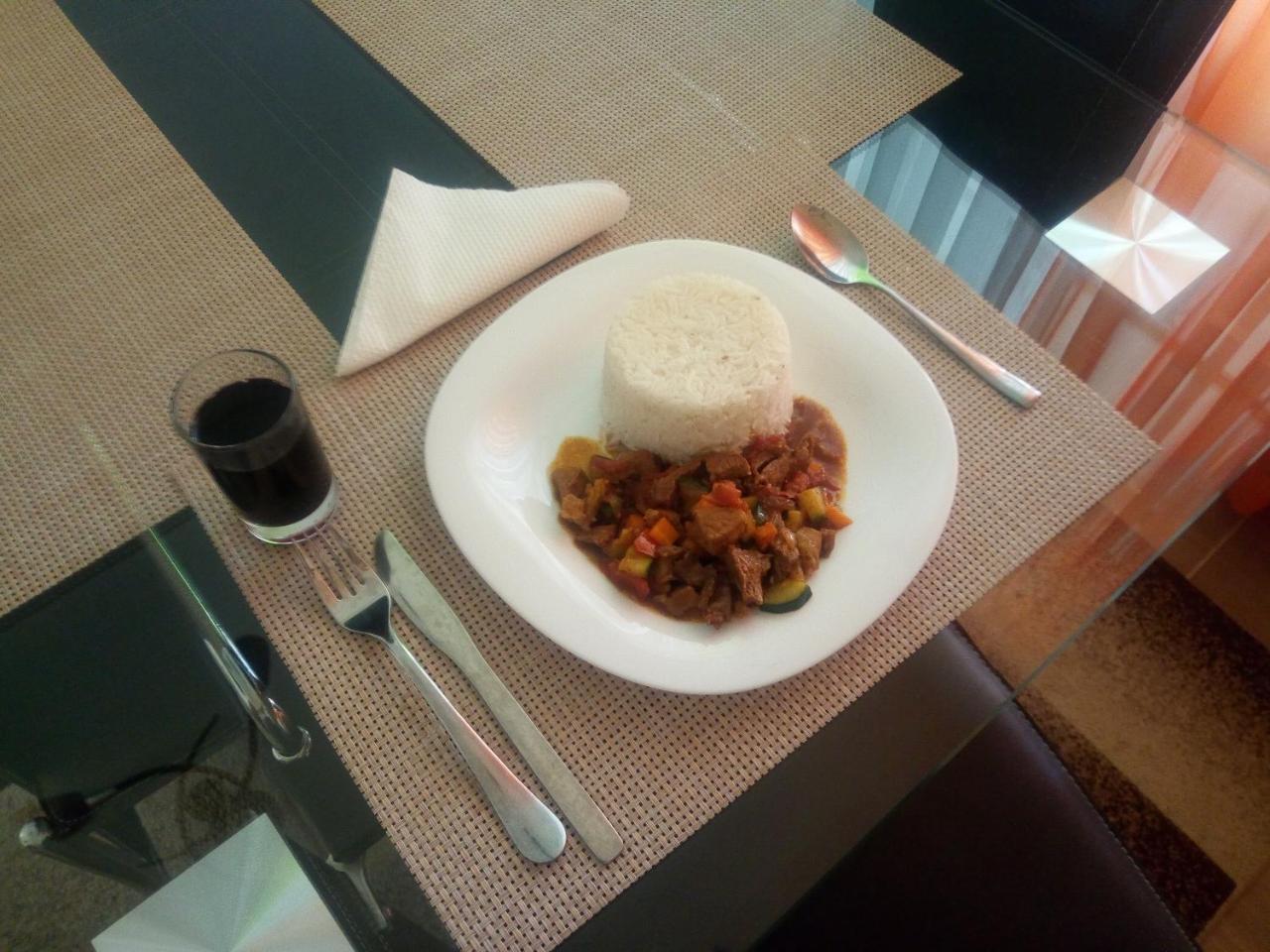 Elegant Comfy Rooms- Jkia Nairobi Zewnętrze zdjęcie